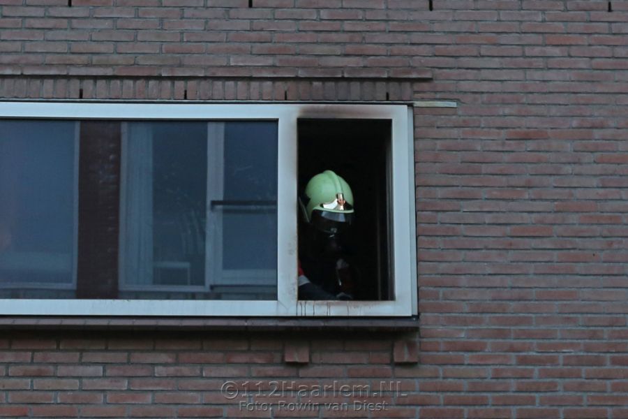 Bovenetage van woning verwoest door brand in Van Beresteynstraat