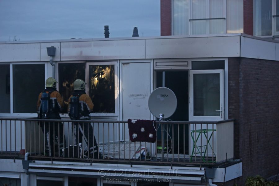 Bovenetage van woning verwoest door brand in Van Beresteynstraat