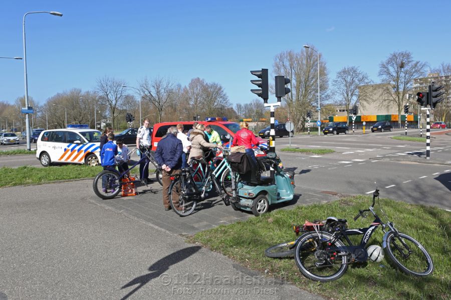 Man verliest been door val met scootmobiel na windvlaag op Amerikaweg