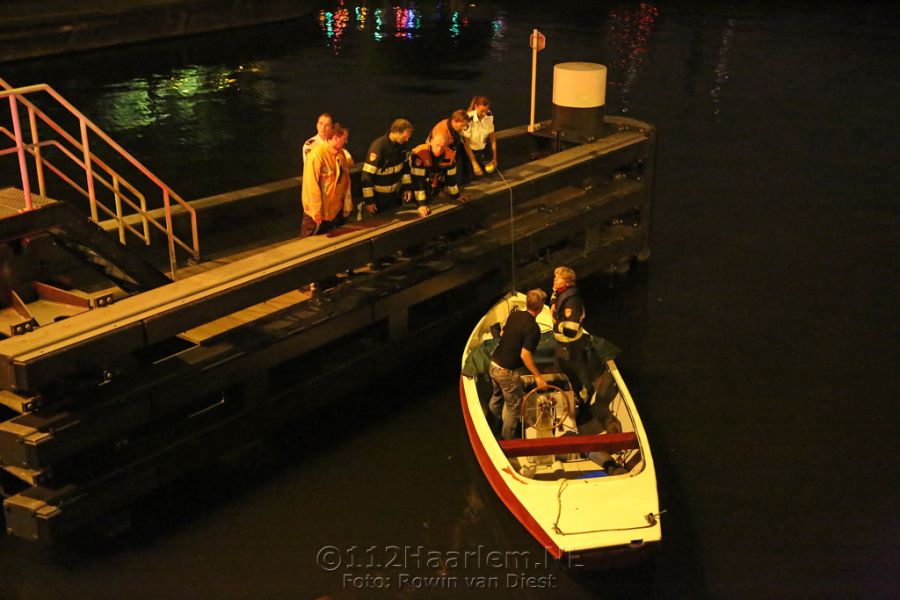 Dronken schipper uit boot gehaald
