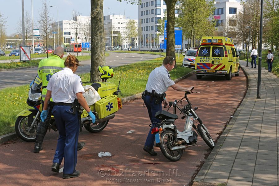 Bromfietser gewond bij eenzijdig ongeval op Schipholweg