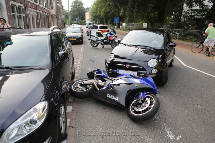 Motorrijder gewond na botsing met auto op Prinsen Bolwerk