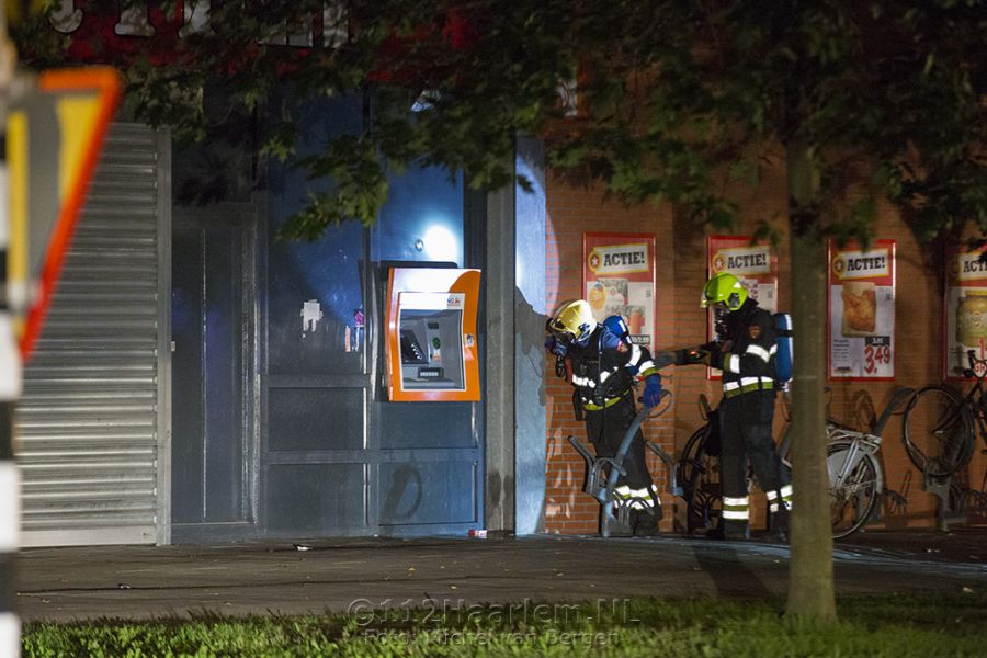 Verdachte situatie bij geldautomaat Paul Krugerkade in Haarlem