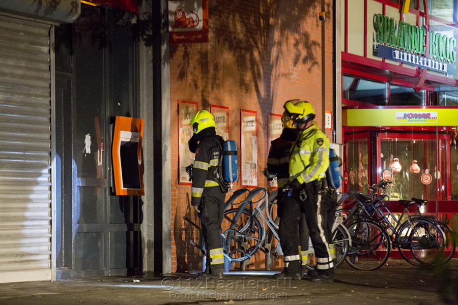 Verdachte situatie bij geldautomaat Paul Krugerkade in Haarlem