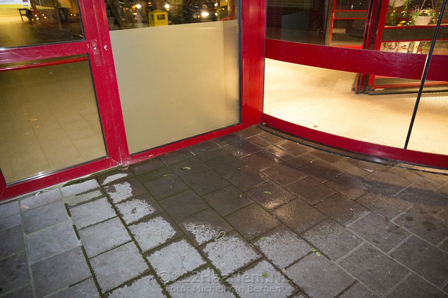 Verdachte situatie bij geldautomaat Paul Krugerkade in Haarlem
