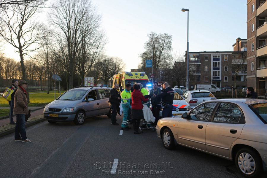 Auto en fiets in botsing op Generaal Spoorlaan