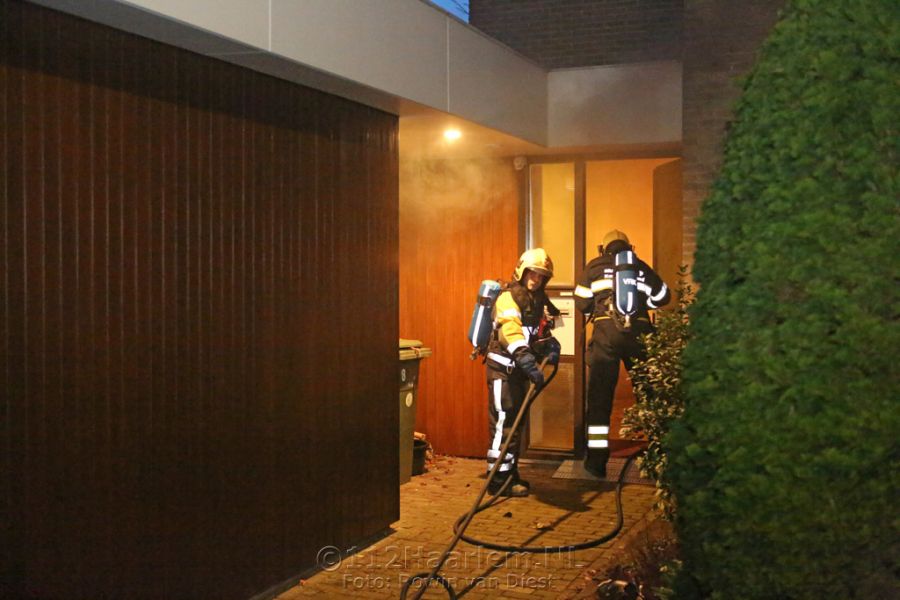 Brand in woning aan het Bomanshof in Haarlem